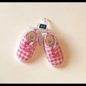 GAP baby print canvas sneakers (12-18m)